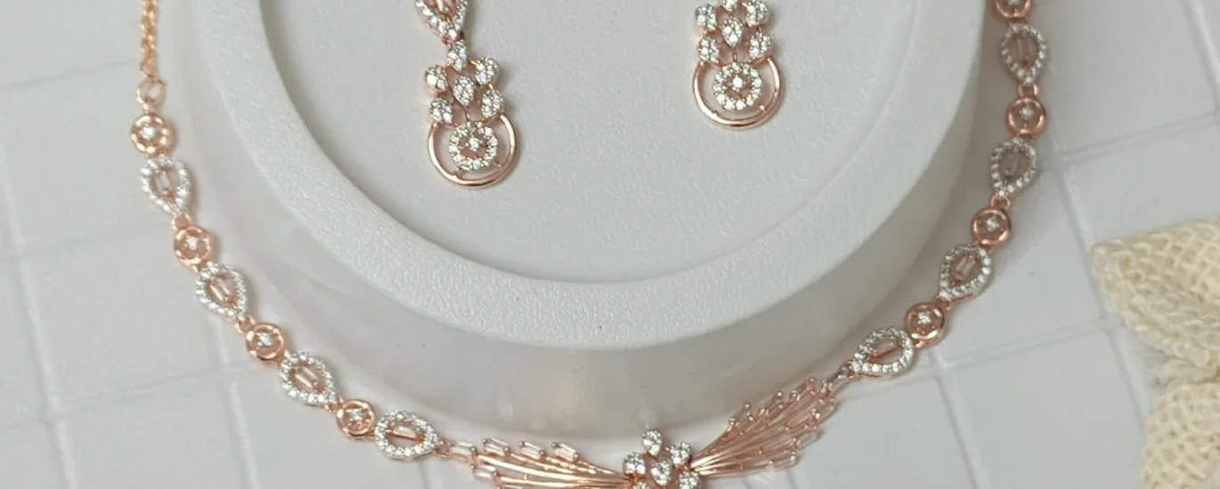 Aarohi Rose Gold Necklace Set